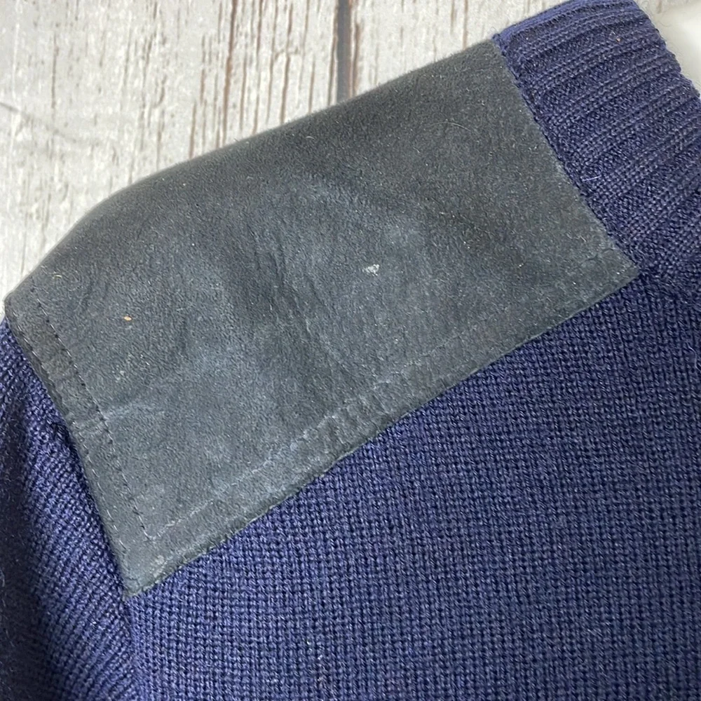 Burberry’s vintage sweater size medium?​​ - Picture 4 of 12